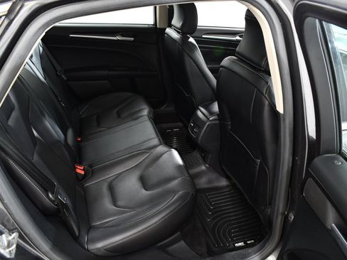 Used 2017 Ford Fusion Titanium FWD image 19