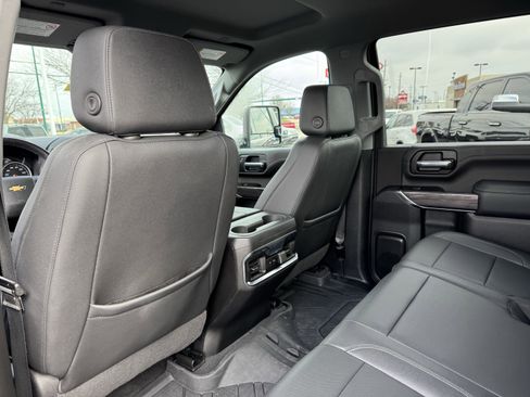 Used 2022 Chevrolet Silverado 2500 LTZ w/ LTZ Premium Package image 33