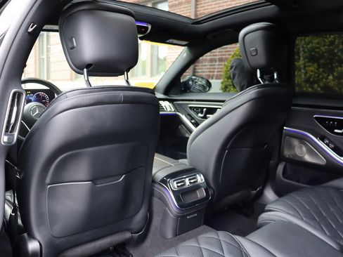 Used 2023 Mercedes-Benz S 580e 4MATIC Sedan w/ Warmth & Comfort Package image 13