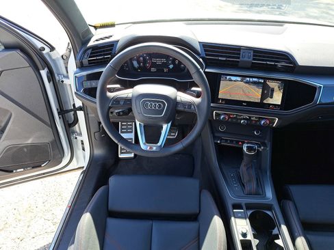 Used 2025 Audi Q3 2.0T Premium Plus w/ Premium Plus Package image 6