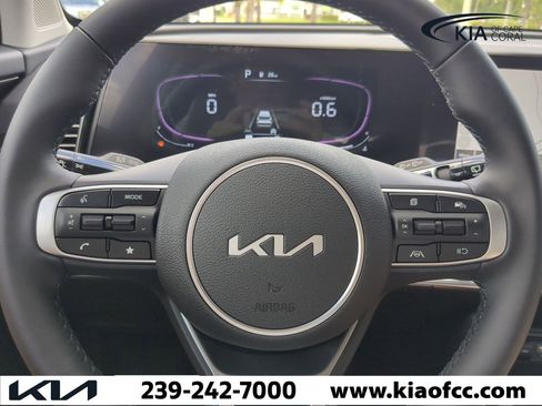 New 2025 Kia Sportage EX image 28