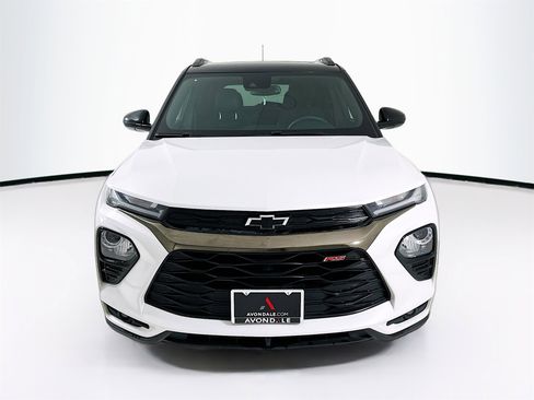 Used 2021 Chevrolet TrailBlazer RS w/ Sun and Liftgate Package image 2