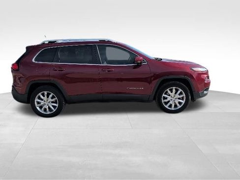 Used 2015 Jeep Cherokee Limited w/ Luxury Group AWD/4WD image 2
