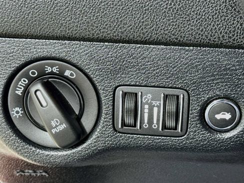 Used 2017 Dodge Charger R/T w/ Plus Group RWD image 14