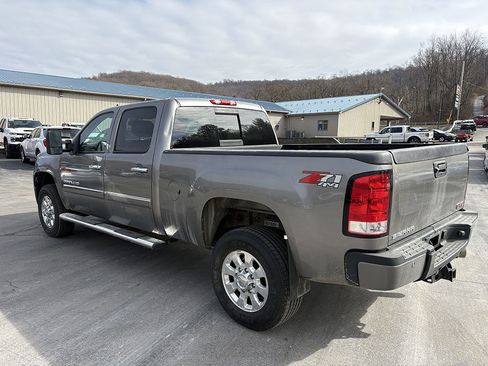 Used 2012 GMC Sierra 2500 Denali w/ Suspension Package, Off-Road image 2