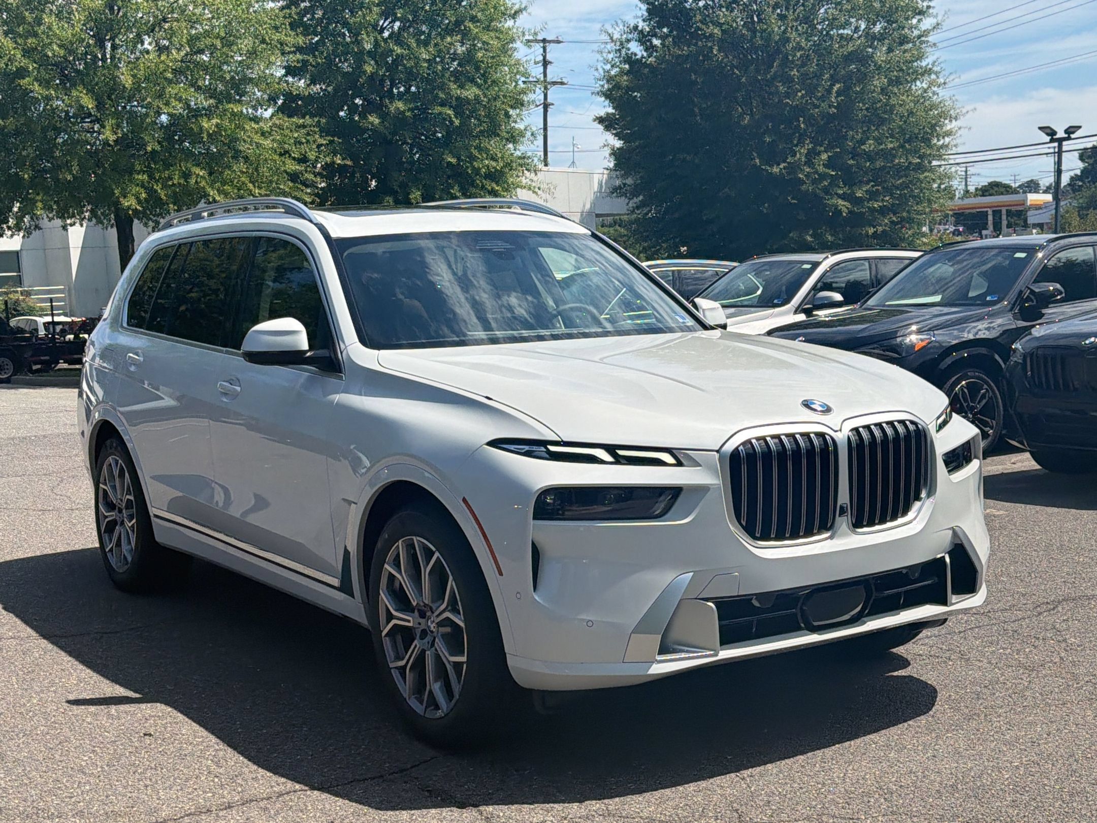 Used 2027 BMW X7 xDrive40i AWD/4WD image 7