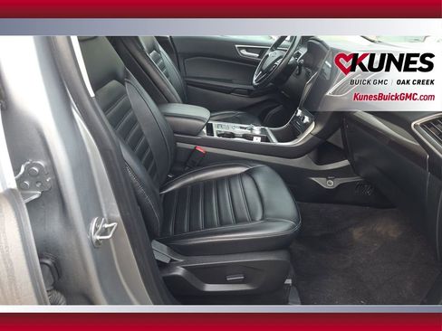 Used 2023 Ford Edge SEL image 11