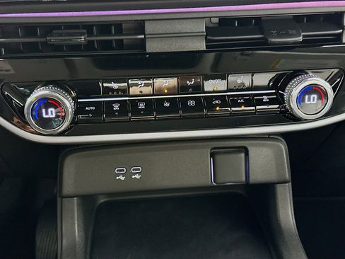 Used 2024 Honda Prologue Touring image 24