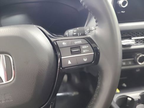 Certified 2025 Honda HR-V EX-L image 28