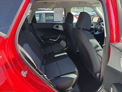 Certified 2023 Kia Soul LX FWD image 29