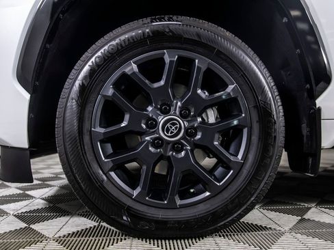 Used 2024 Toyota Sequoia Platinum image 39