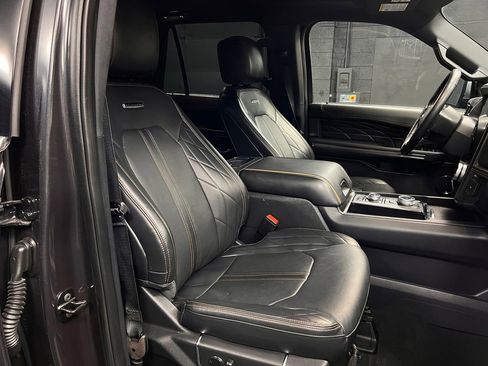 Used 2024 Ford Expedition Max Platinum AWD/4WD image 8
