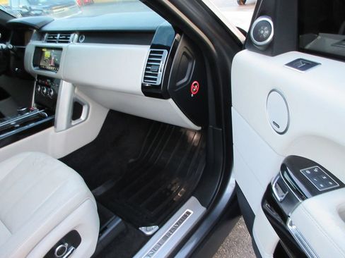 Used 2017 Land Rover Range Rover Long Wheelbase Supercharged image 18