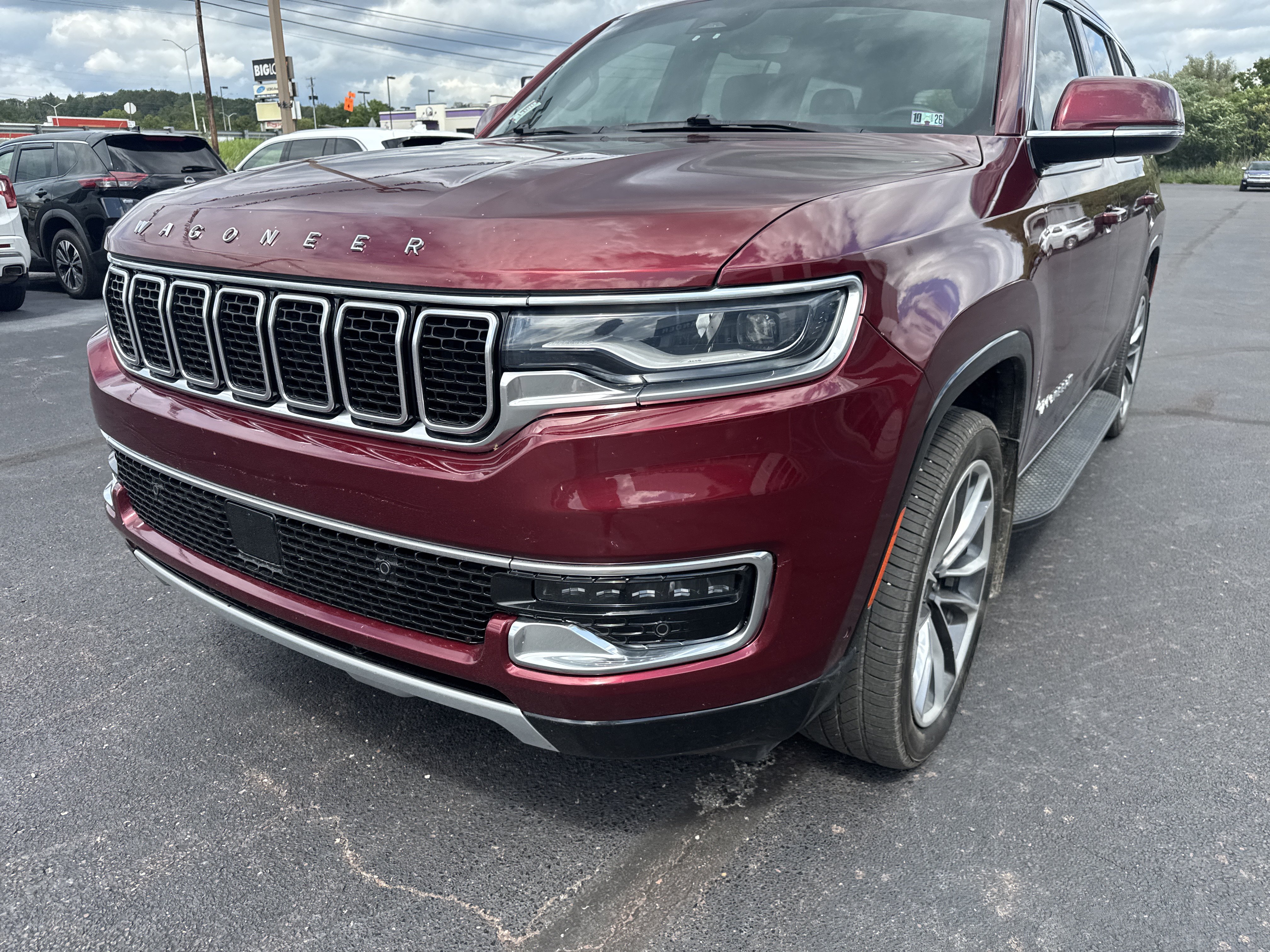 Used 2022 Jeep Wagoneer Series II w/ Premium Group I AWD/4WD image 17