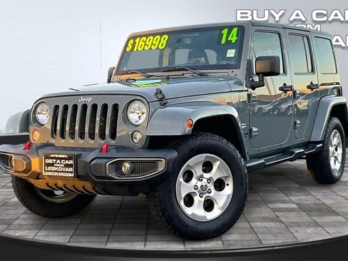 Used 2014 Jeep Wrangler Unlimited Sahara w/ Connectivity Group image 11