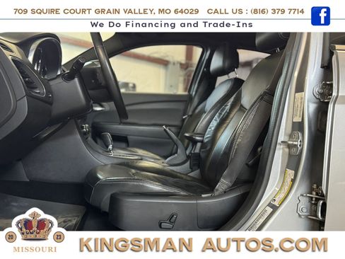 Used 2013 Chrysler 200 Limited FWD image 11
