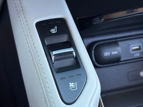 Used 2021 Kia Telluride EX w/ EX Premium Package image 25