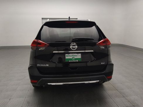 Used 2020 Nissan Rogue SV w/ Premium Package FWD image 6