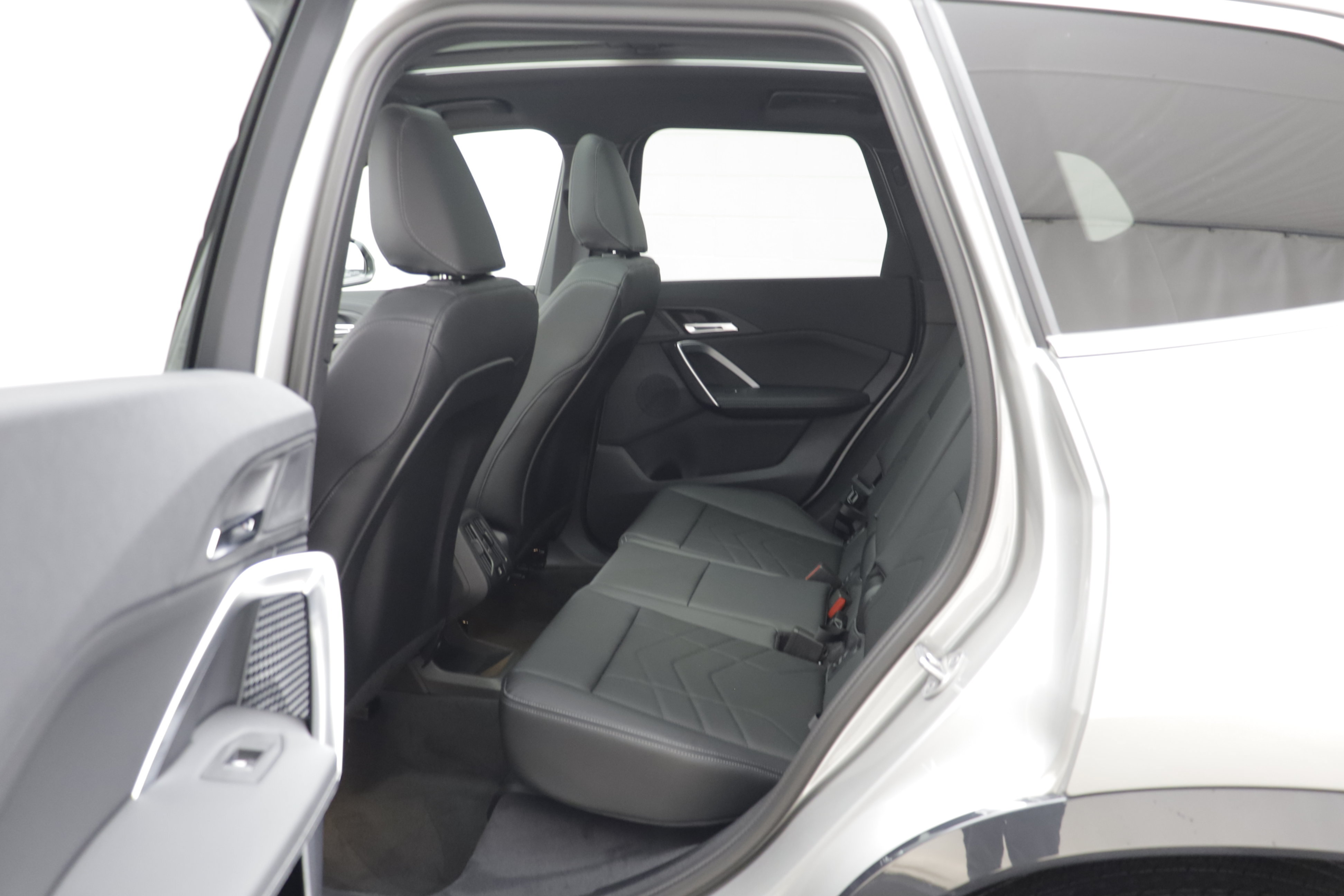 New 2027 BMW X1 xDrive28i AWD/4WD image 14