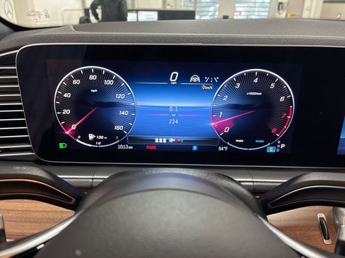 Used 2026 Mercedes-Benz GLE 580 4MATIC image 23