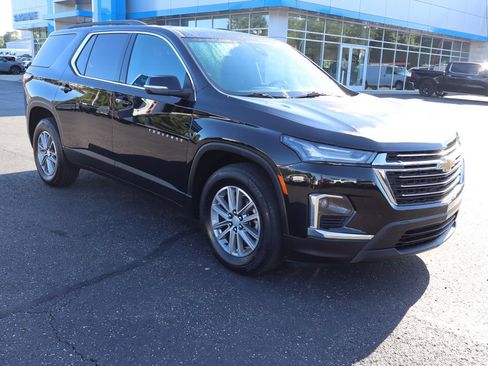 Used 2023 Chevrolet Traverse LT AWD/4WD image 2