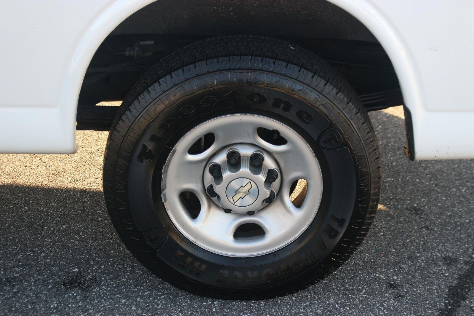 Used 2021 Chevrolet Express 2500 Extended w/ Driver Convenience Package RWD image 33