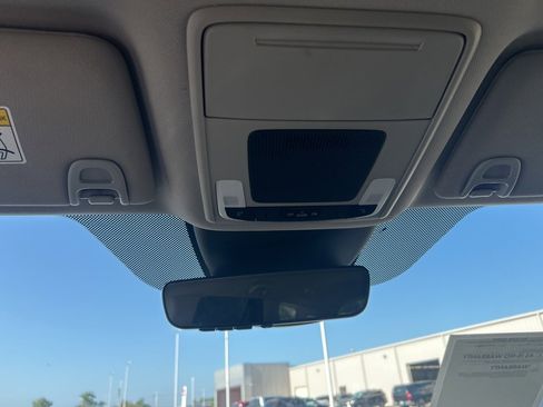 Used 2024 Honda Pilot EX-L image 17