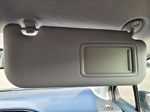 Used 2015 Toyota Yaris LE image 27