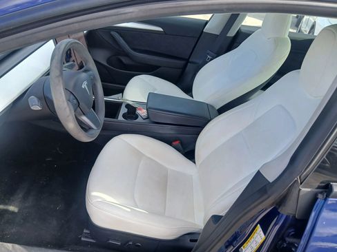 Used 2023 Tesla Model 3 Standard Range RWD image 9