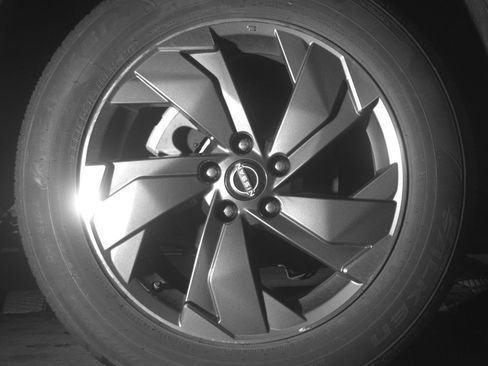 Used 2025 Nissan Rogue SV image 15