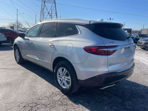 Used 2021 Buick Enclave Essence w/ Sound and Sites Package image 3