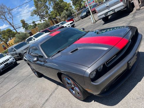 Used 2014 Dodge Challenger SXT RWD image 44