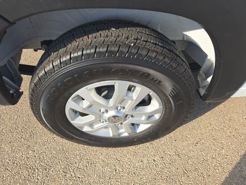 Used 2025 RAM ProMaster 2500 FWD image 7