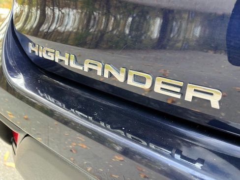 Used 2023 Toyota Highlander XLE image 53