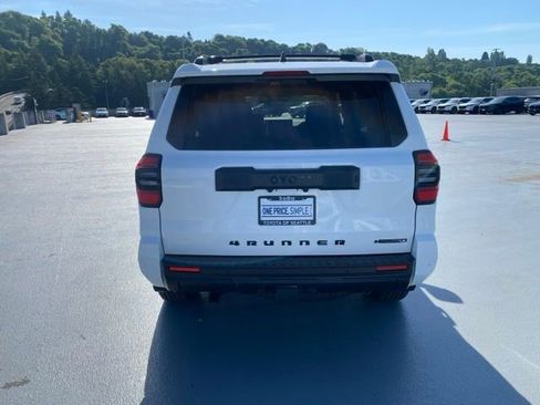 New 2026 Toyota 4Runner Limited AWD/4WD image 9