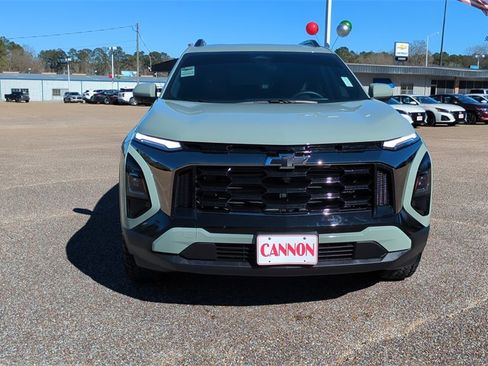 Used 2026 Chevrolet Equinox ACTIV image 2