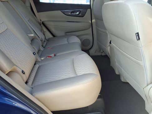 Certified 2019 Nissan Rogue SV image 13