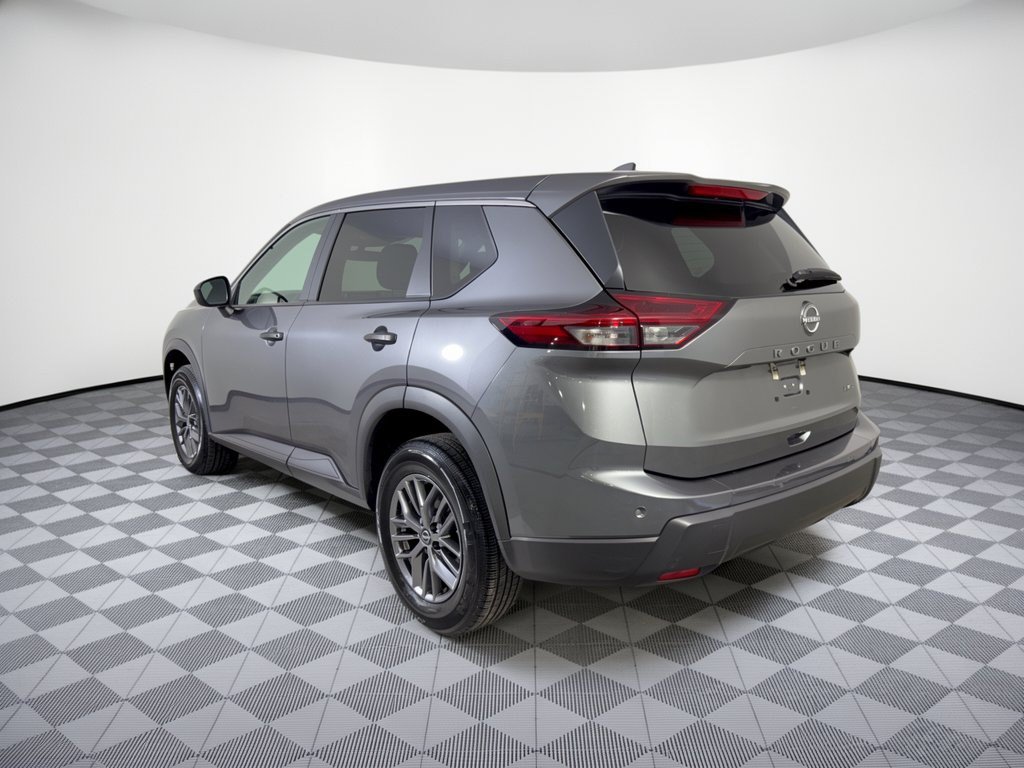 Used 2024 Nissan Rogue S AWD/4WD image 3