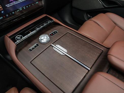 New 2026 Lincoln Navigator Reserve AWD/4WD image 28