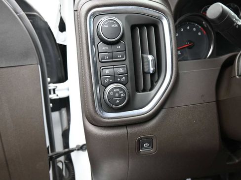 Used 2022 Chevrolet Silverado 3500 LTZ image 11