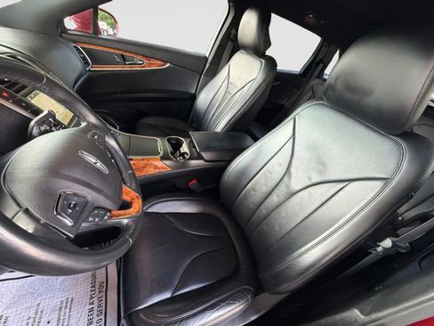 Used 2016 Lincoln MKX Reserve w/ Technology Package AWD/4WD image 13