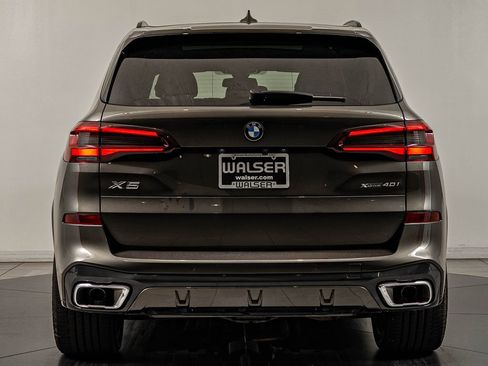 Used 2023 BMW X5 xDrive40i w/ M Sport Package AWD/4WD image 6