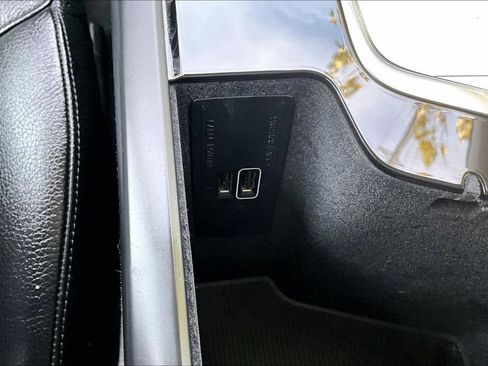 Used 2018 Volvo XC90 T6 Momentum w/ Convenience Package AWD/4WD image 26
