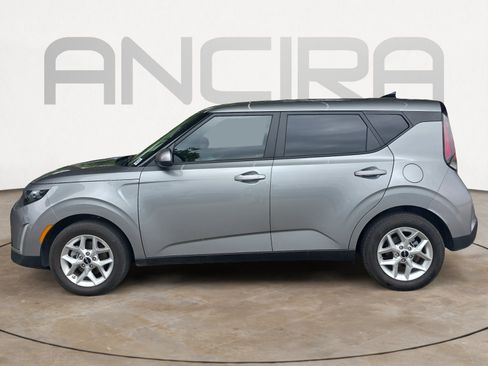 Certified 2025 Kia Soul LX w/ LX Technology Package FWD image 5