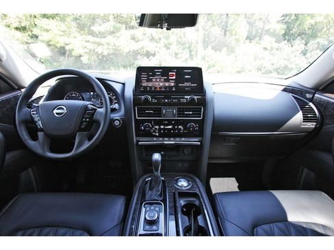 Used 2024 Nissan Armada Platinum w/ Captain's Chairs Package RWD image 7