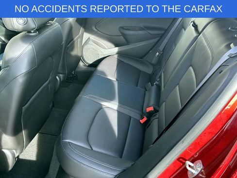 Used 2017 Chevrolet Cruze Premier image 11