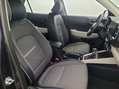 Used 2023 Hyundai Venue Limited w/ Cargo Package image 21