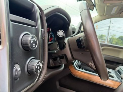 Used 2018 Chevrolet Silverado 1500 LTZ w/ Sport Package AWD/4WD image 7