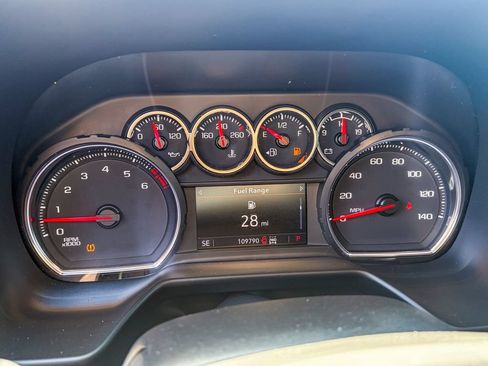 Used 2021 Chevrolet Tahoe Z71 w/ Rear Media and Nav Package AWD/4WD image 10
