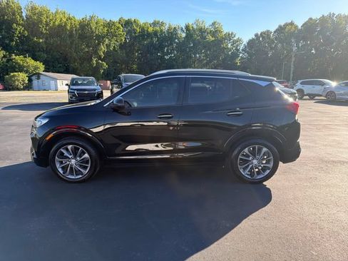 Used 2022 Buick Encore GX Essence w/ Advanced Technology Package FWD image 9